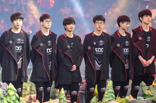 双方教练或 双方教练或